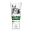 FRONTLINE PET CARE Shampooing apaisant peau sensible Tube de 200 ml FRONTLINE PET CARE Shampooing apaisant peau sensible Tube de 200 ml