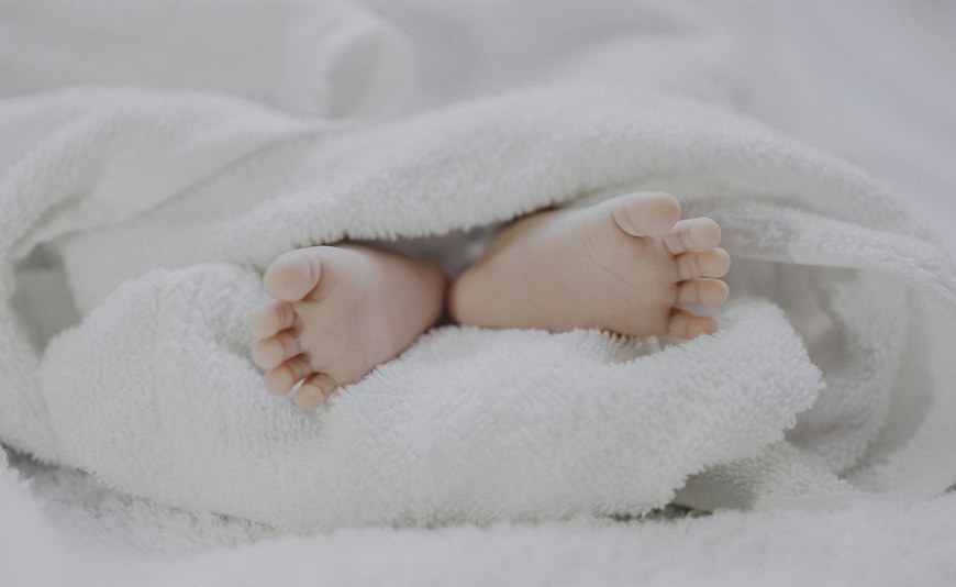 ÉRYTHÈME FESSIER DE BÉBÉ : Prévenir et soigner les fesses rouges