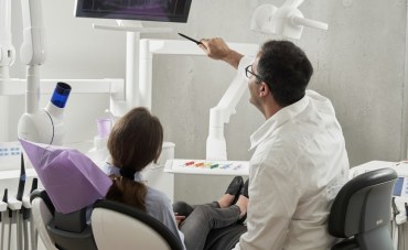 SAIGNEMENT DES GENCIVES : Prévenir la gingivite et garder un sourire sain